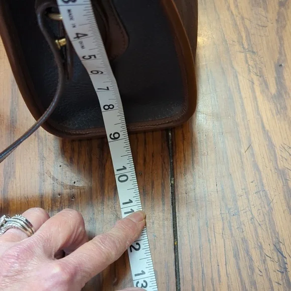 Dooney And Bourke Purse - Picture 9 of 16